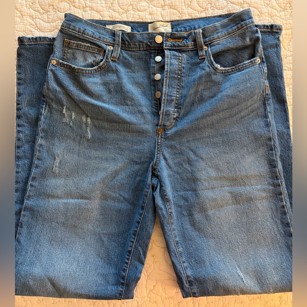 Universal Thread Button Fly High Rise Jeans 12L